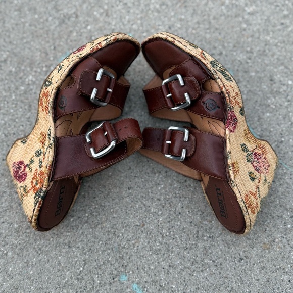Born Floral Wedges Sandals boho peasant beachy vacation size 6 preloved - Picture 7 of 8